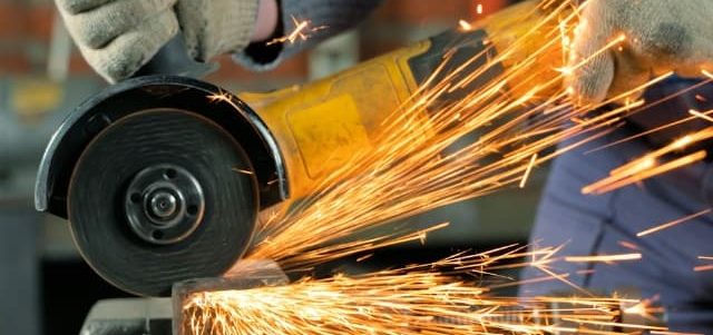 Abrasive Sawing